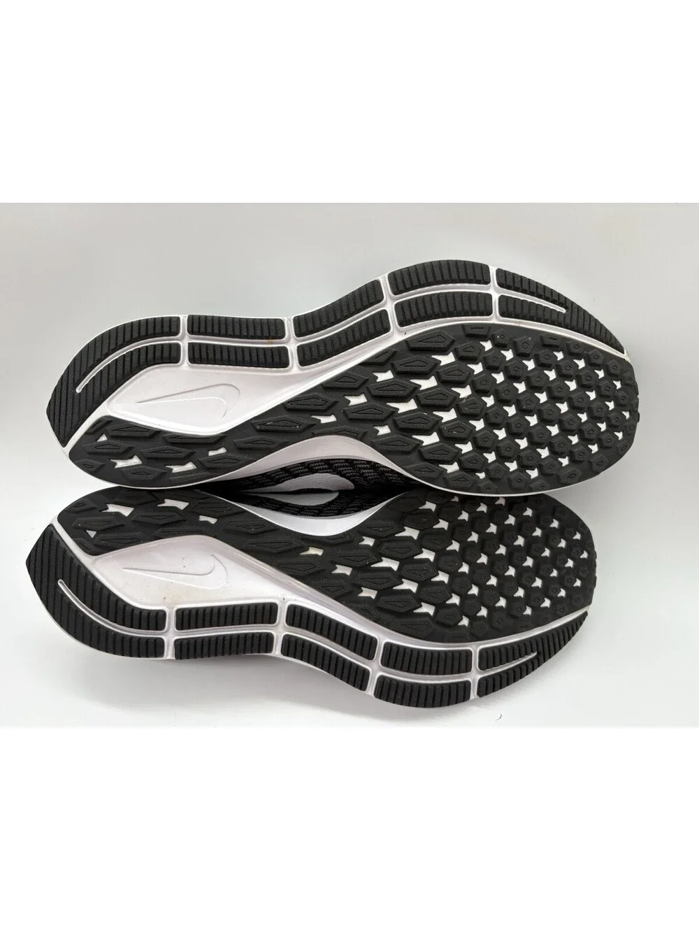 Nike Womens Air Zoom Pegasus 35 Wide Black White Sz 10.5 942856-001 Running Shoe
